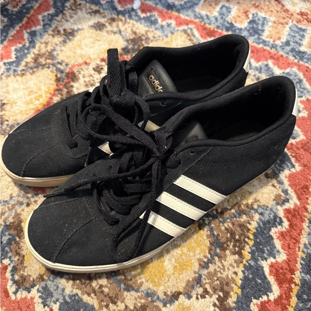 Adidas Sneakers